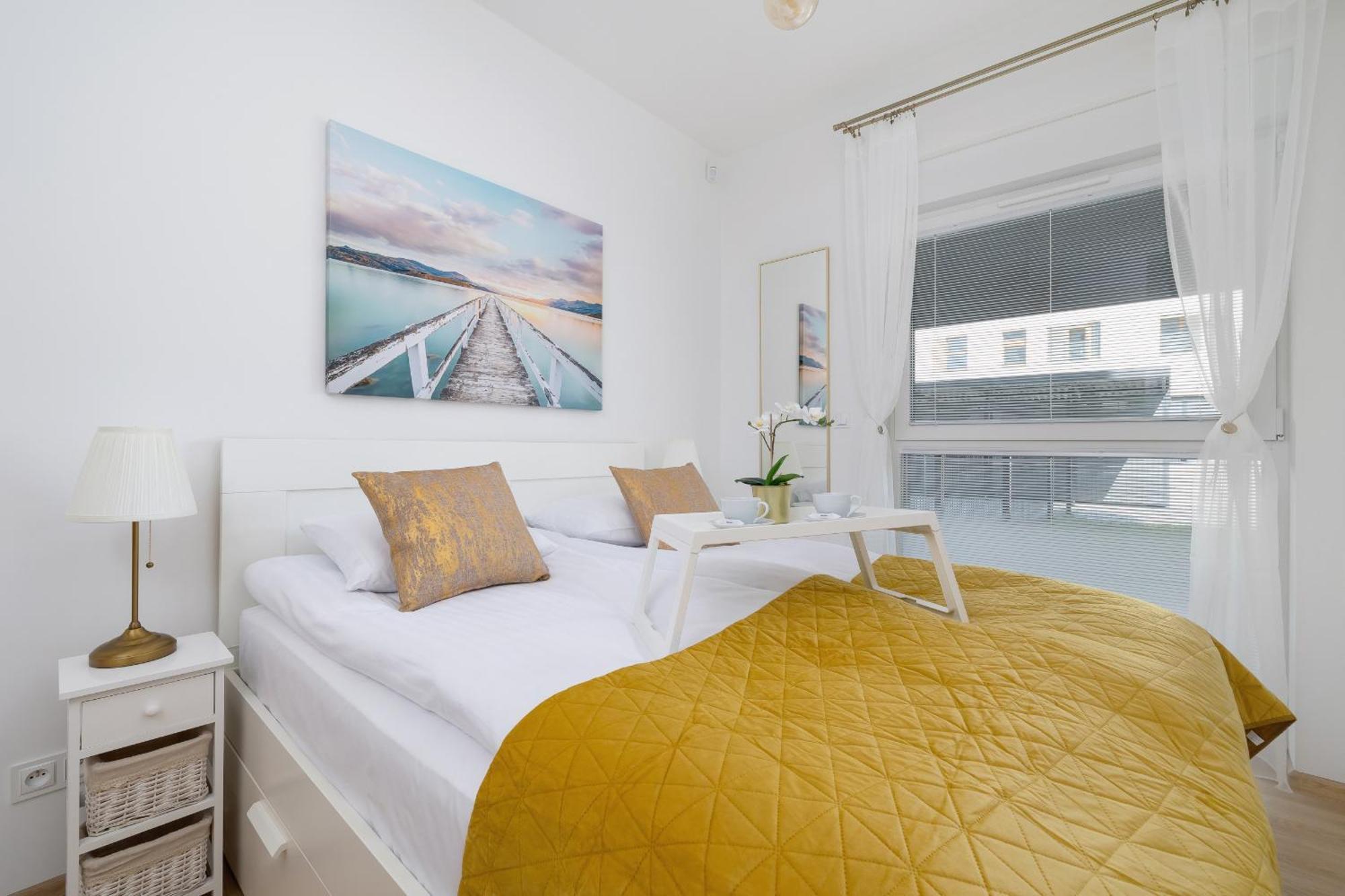 Luxury Two Bedroom Apartment With Terrace And Garage By Renters Prestige Katowice Exterior foto
